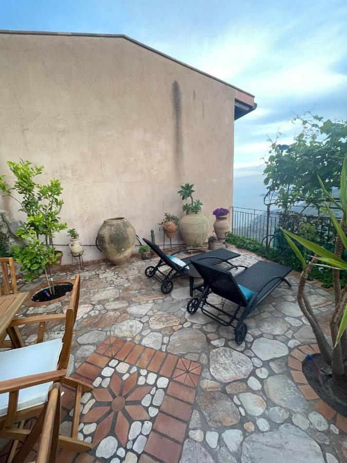 The Secret Garden Villa Forza dʼAgro Eksteriør billede